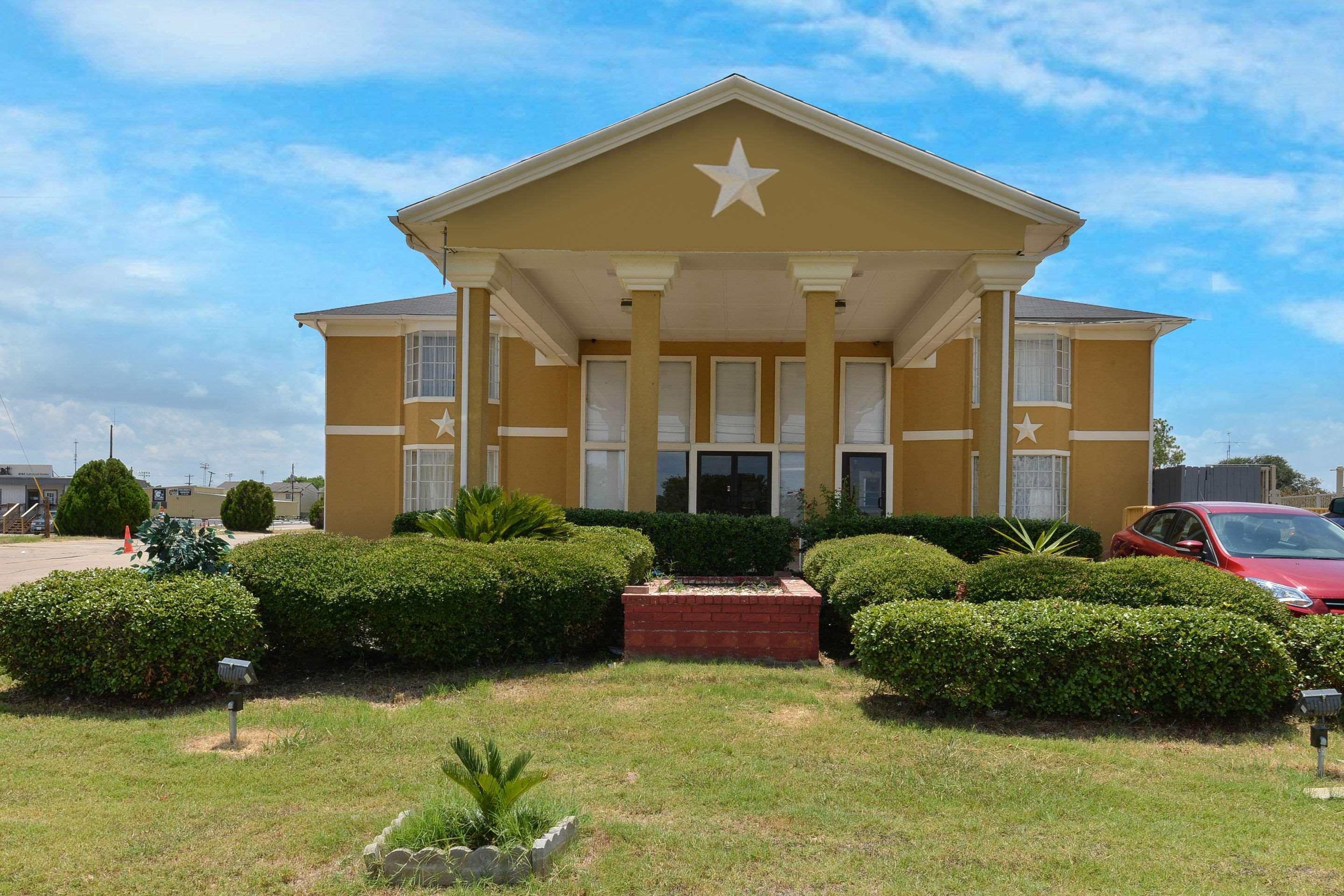 Quality Inn Gonzales Exterior photo